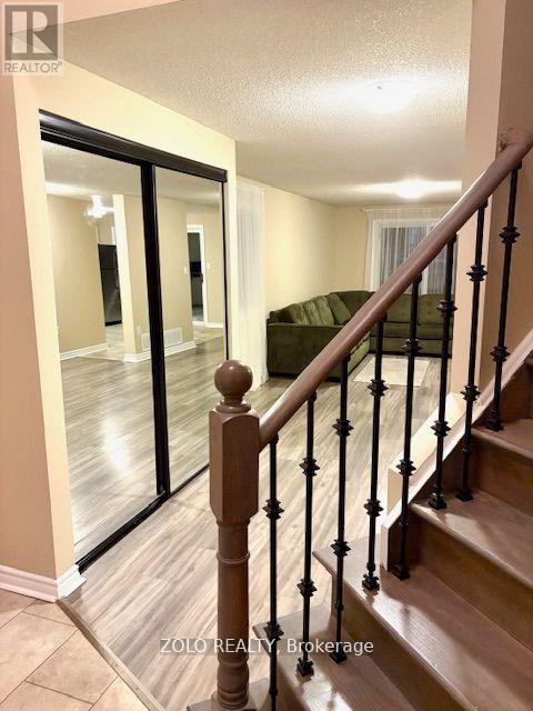 174 Tunbridge Road W, Barrie (Georgian Drive), Ontario  L4M 6S1 - Photo 3 - S12798062