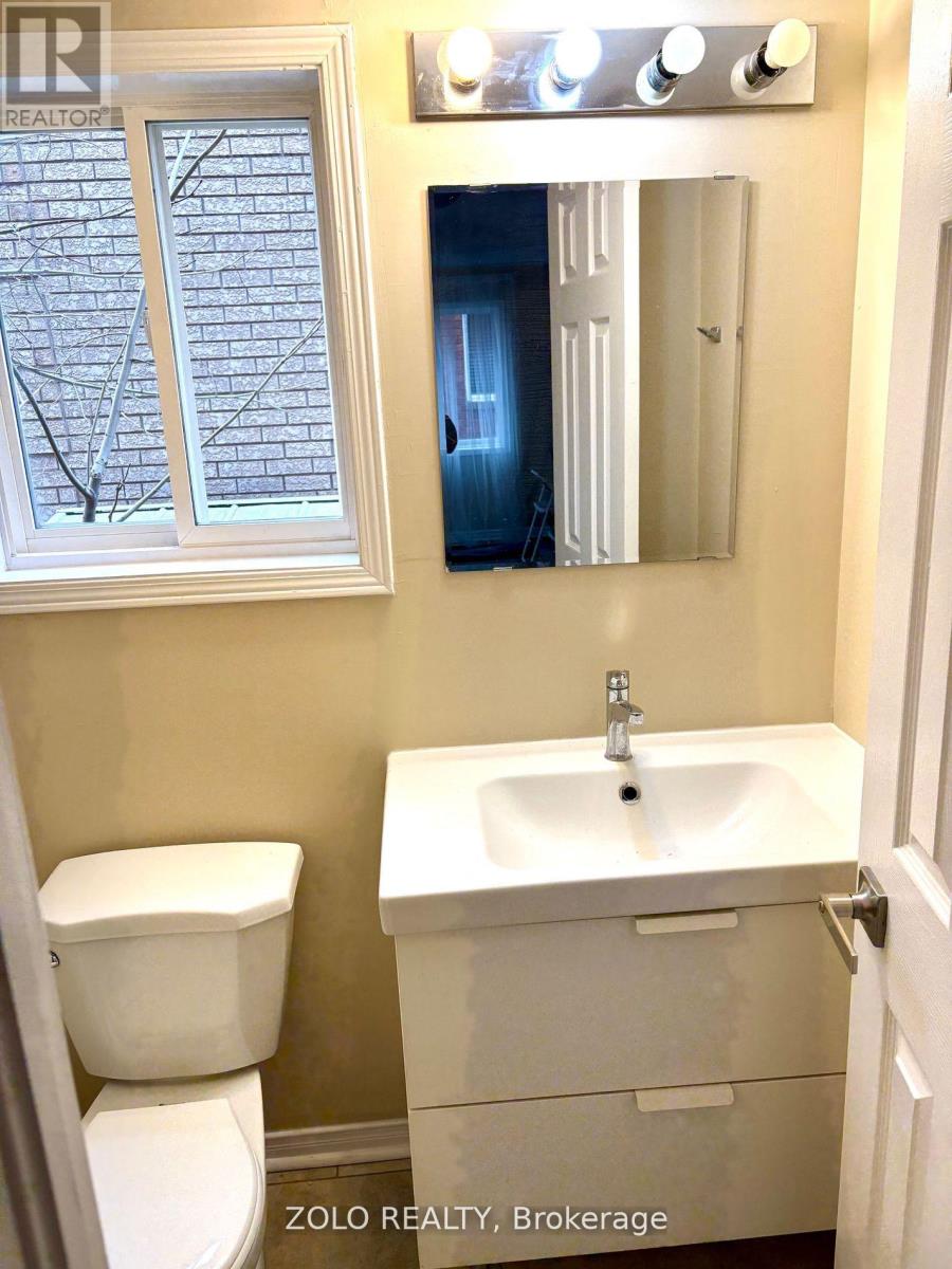 174 Tunbridge Road W, Barrie (Georgian Drive), Ontario  L4M 6S1 - Photo 8 - S12798062