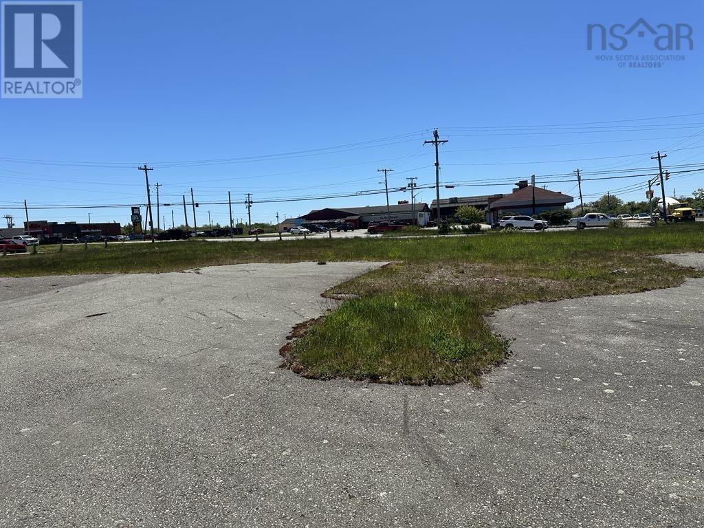 70 Starrs Road, Yarmouth, Nova Scotia  B5A 2T5 - Photo 6 - 202521640