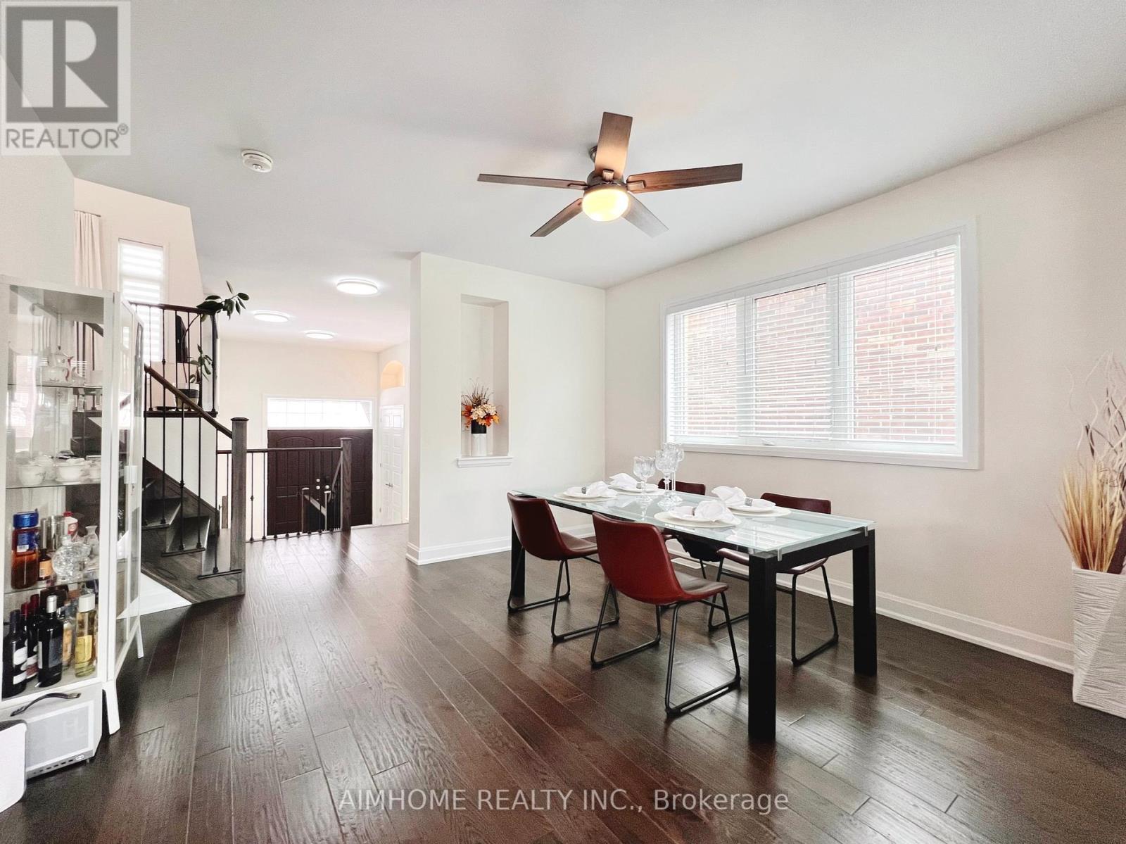 3154 Carding Mill Trail, Oakville, Ontario  L6M 0Z5 - Photo 4 - W12797944