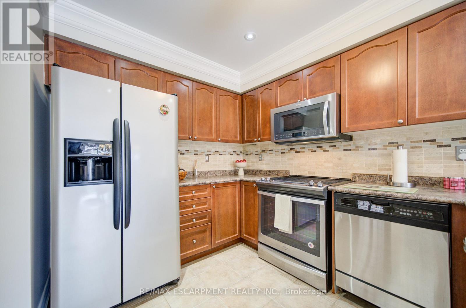 1227 Lamont Crescent, Milton, Ontario  L9T 6W5 - Photo 17 - W12798006