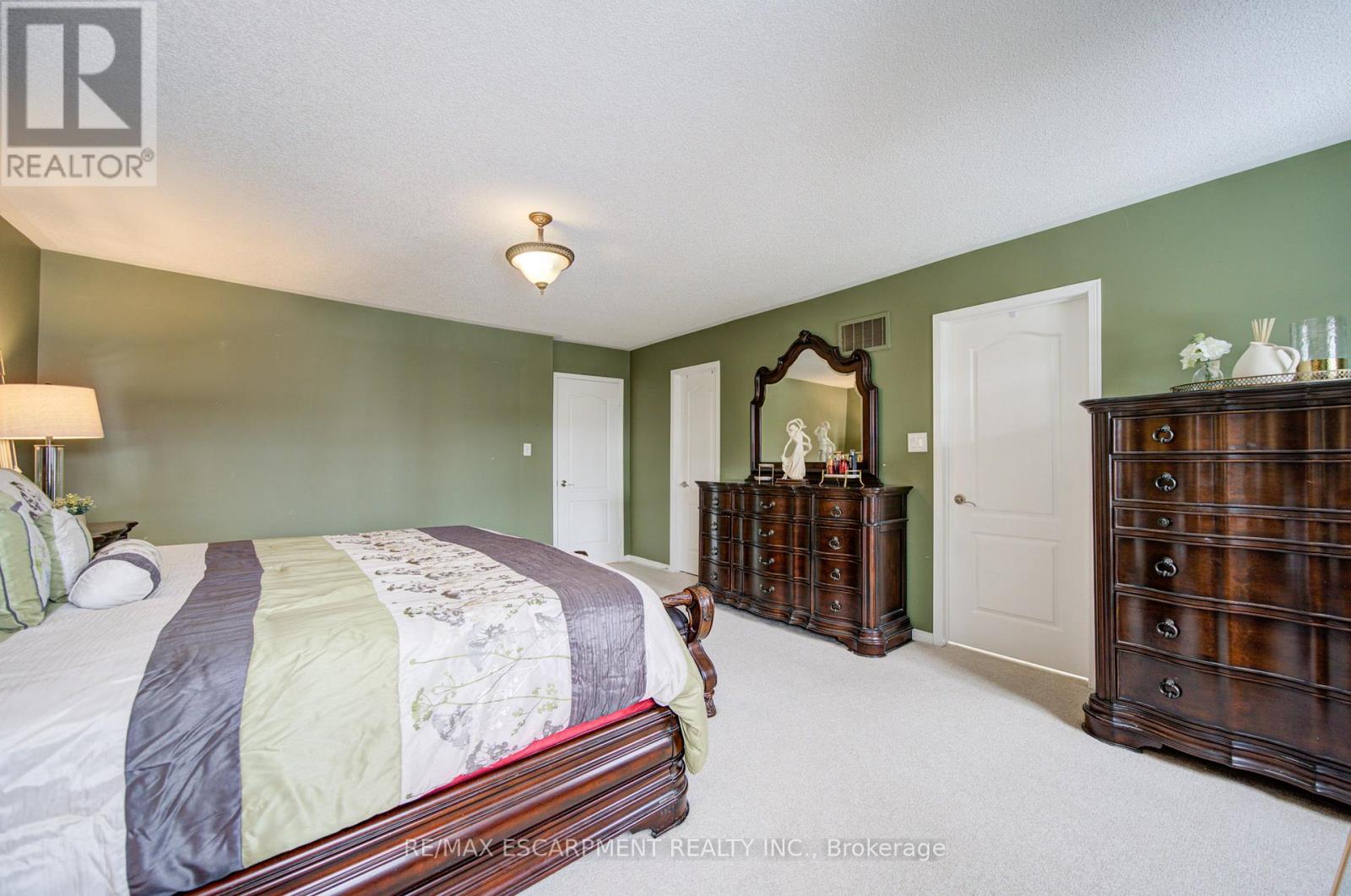 1227 Lamont Crescent, Milton, Ontario  L9T 6W5 - Photo 33 - W12798006