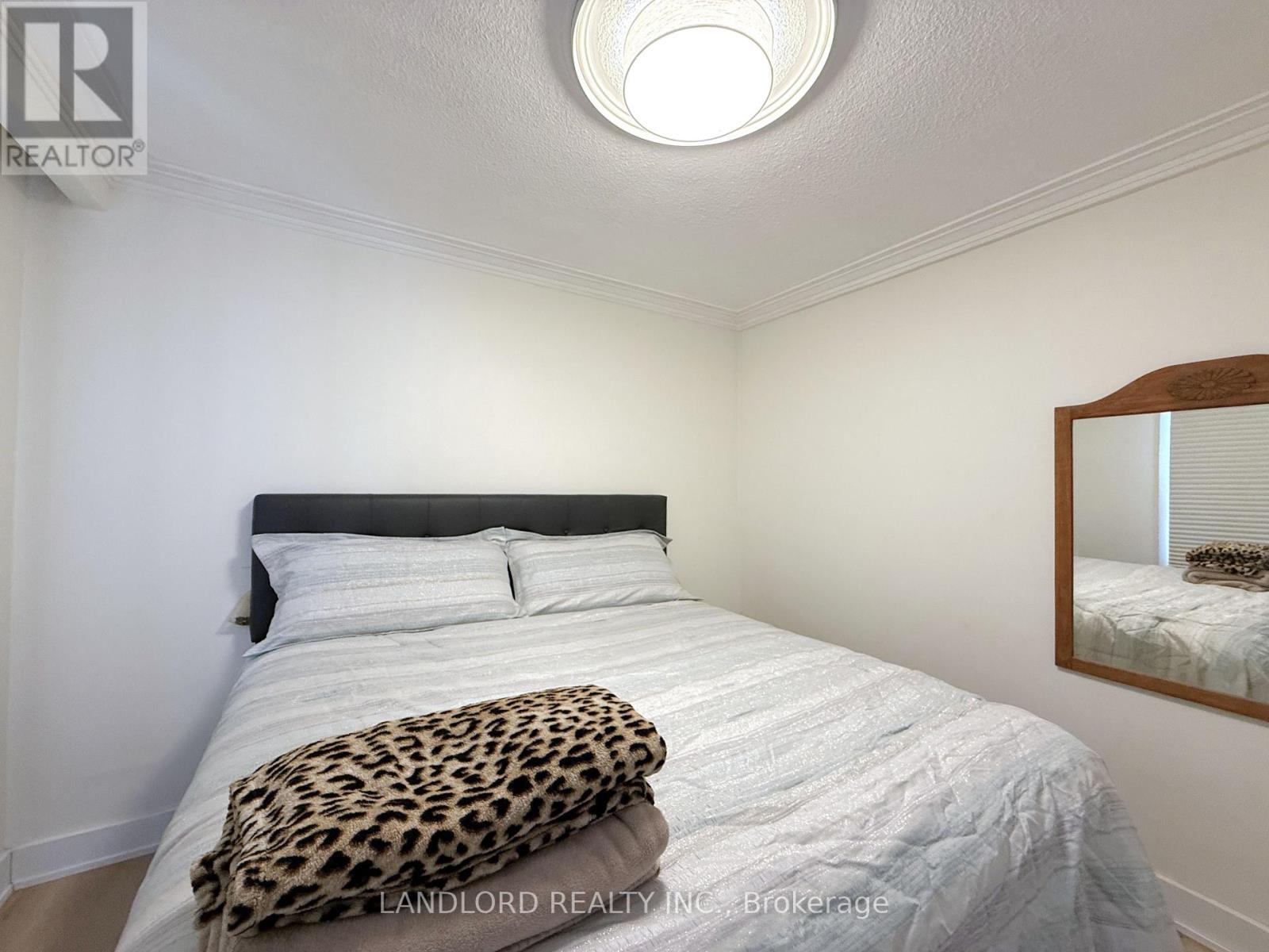 Main - 107 Nairn Avenue, Toronto, Ontario  M6E 4G9 - Photo 6 - W12798012