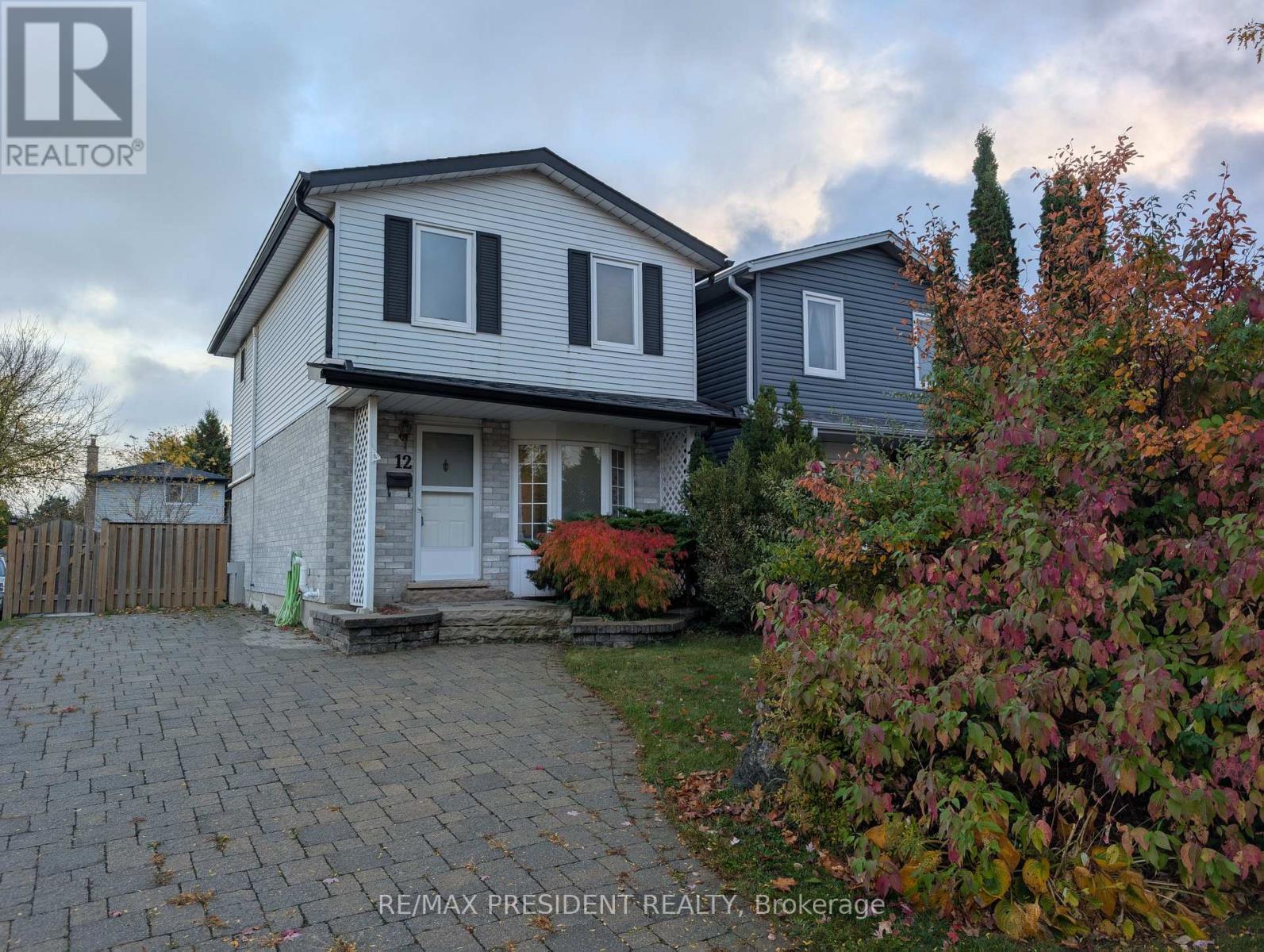 12 Hill Street, Halton Hills, Ontario  L7J 2W2 - Photo 1 - W12798090