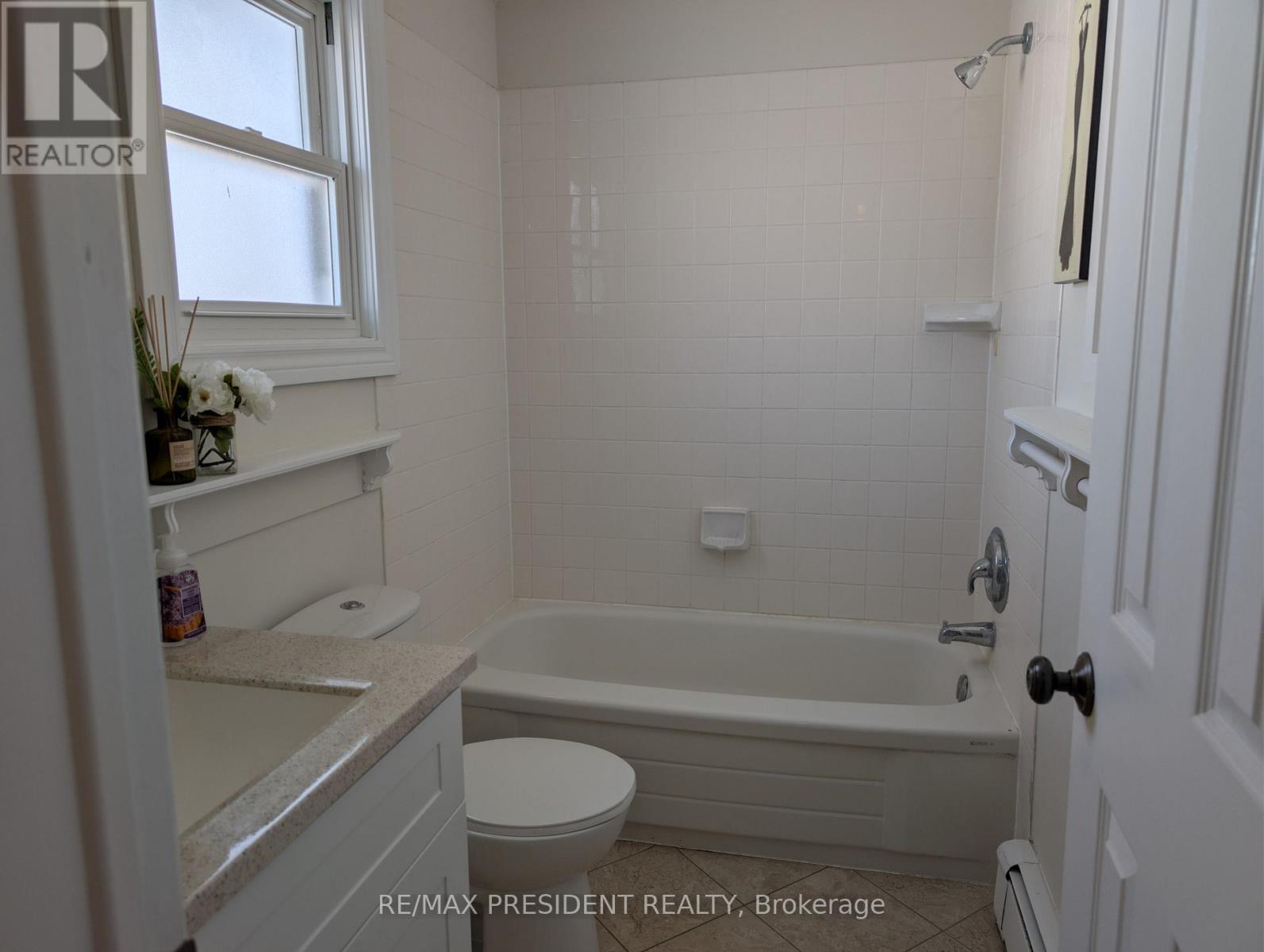 12 Hill Street, Halton Hills, Ontario  L7J 2W2 - Photo 19 - W12798090