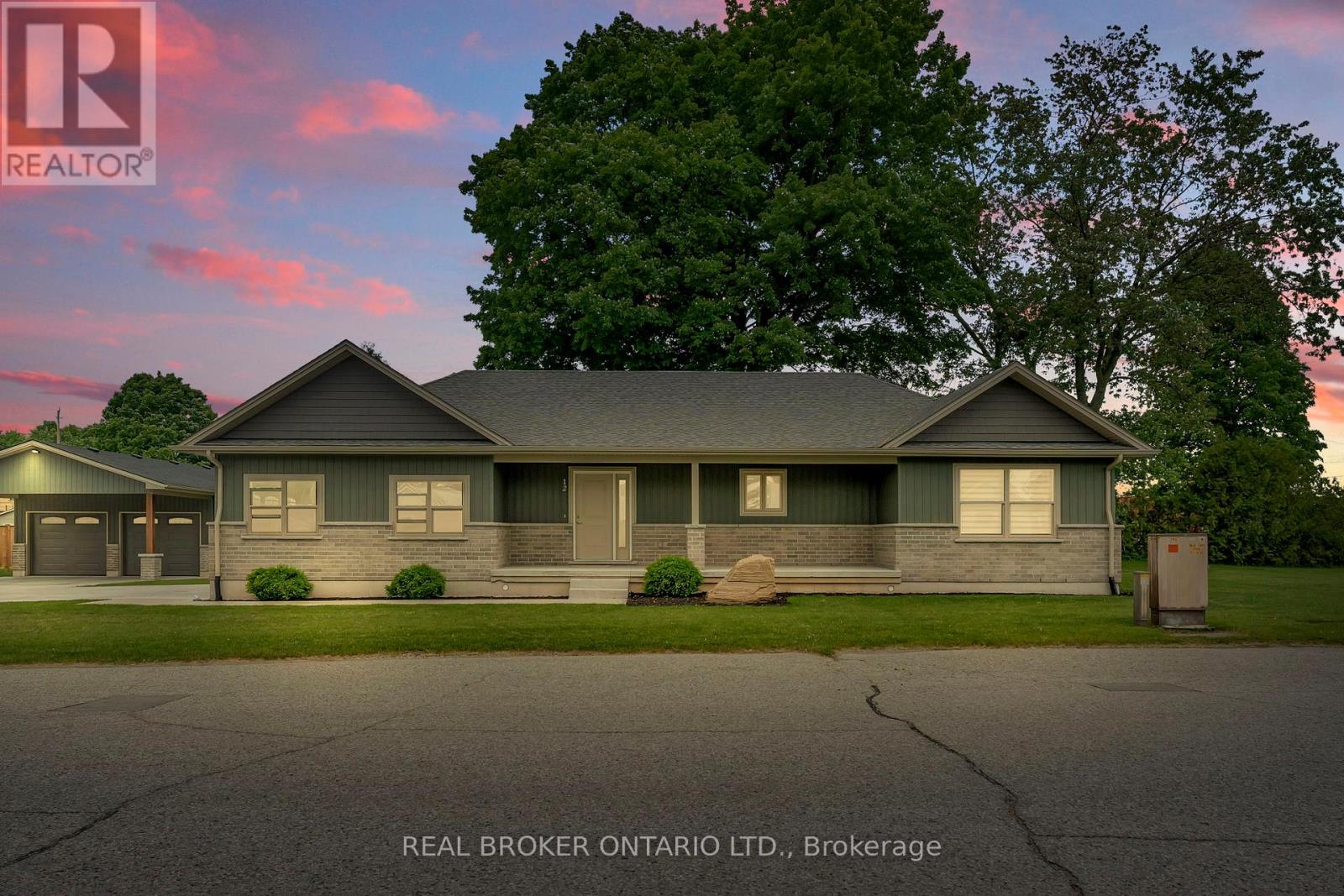 12 ALBERT STREET, Norfolk, Ontario