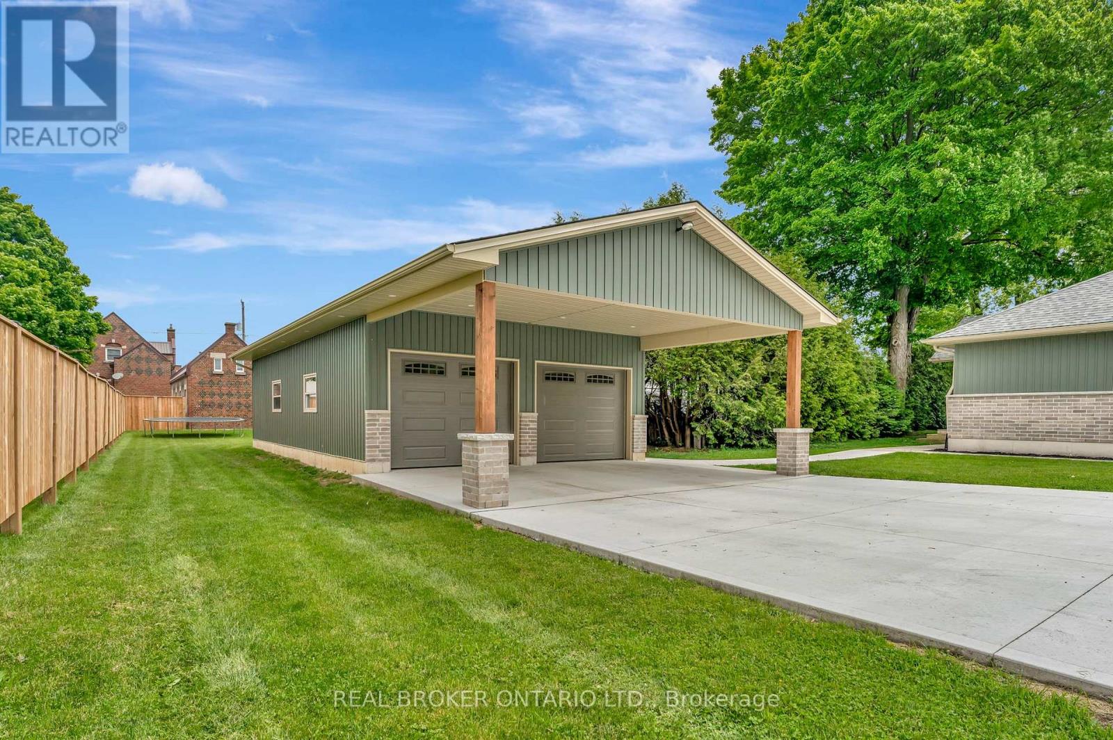 12 Albert Street, Norfolk, Ontario  N5V 2L8 - Photo 37 - X12797932