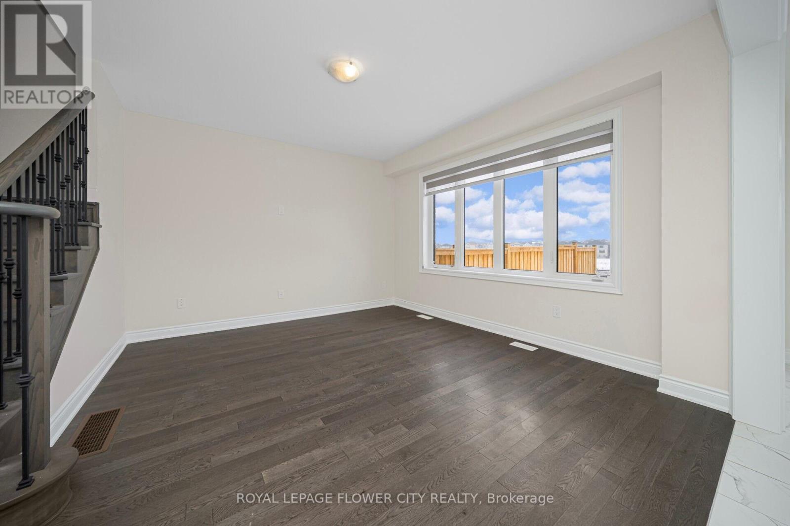 73 Sundin Drive, Haldimand, Ontario  N3W 0H3 - Photo 11 - X12798046