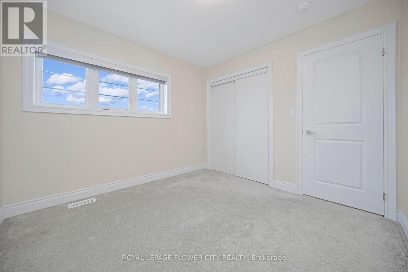 73 Sundin Drive, Haldimand, Ontario  N3W 0H3 - Photo 33 - X12798046