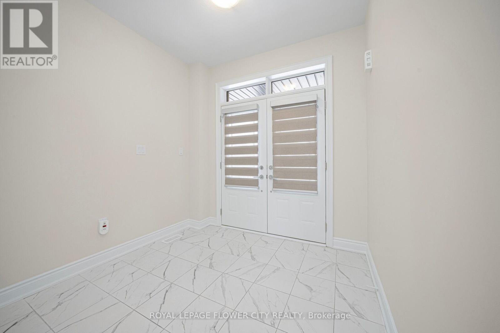 73 Sundin Drive, Haldimand, Ontario  N3W 0H3 - Photo 7 - X12798046