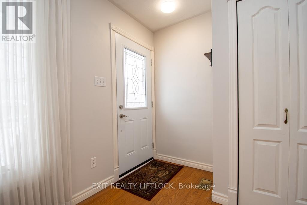 990 St Paul's Street, Peterborough, Ontario  K9H 6J6 - Photo 4 - X12798246