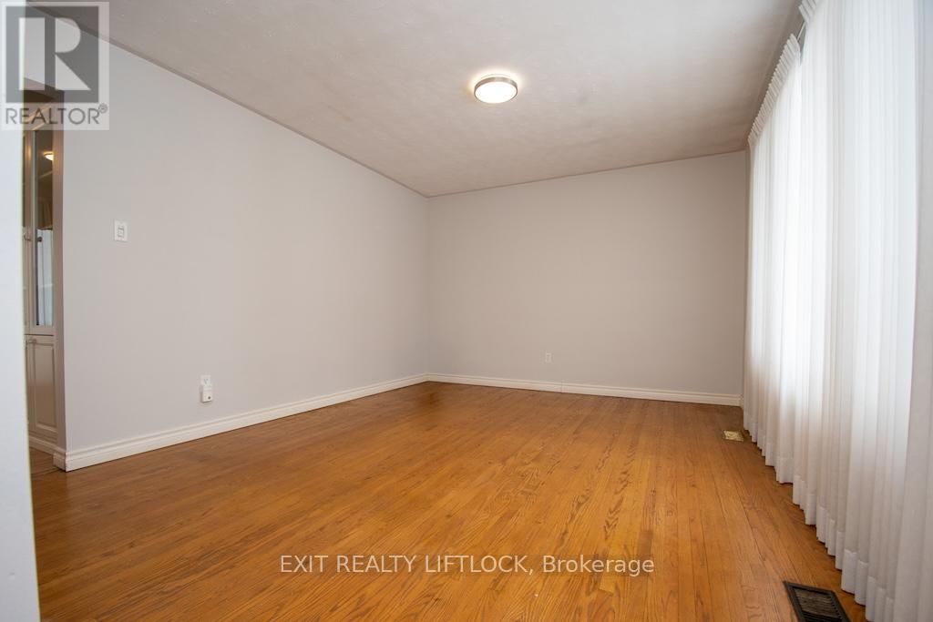 990 St Paul's Street, Peterborough, Ontario  K9H 6J6 - Photo 5 - X12798246
