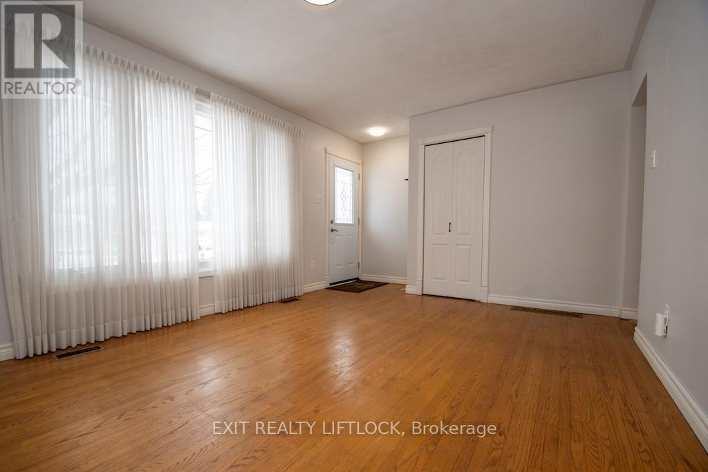 990 St Paul's Street, Peterborough, Ontario  K9H 6J6 - Photo 6 - X12798246