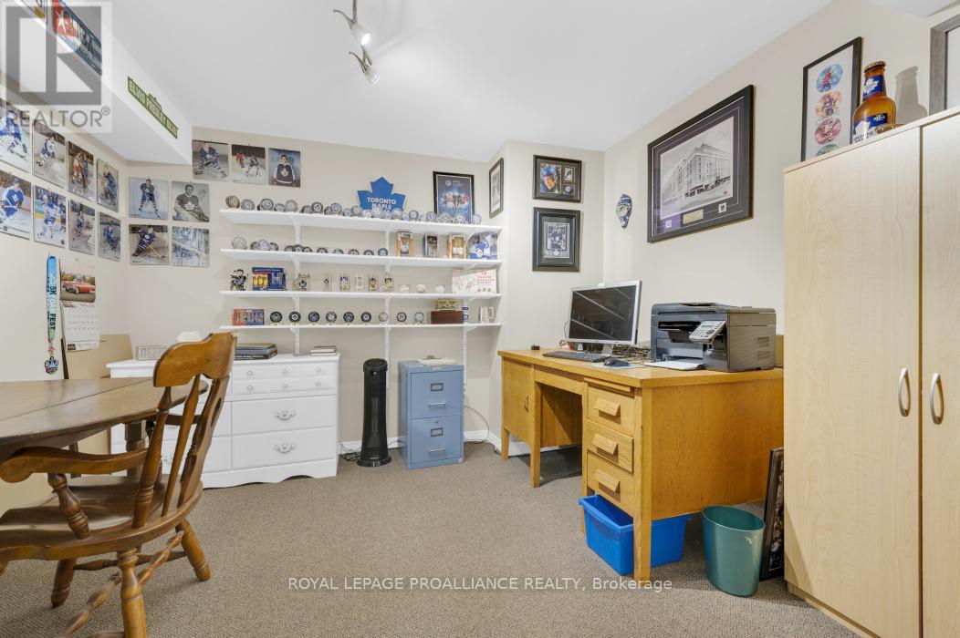 21 Robert Drive, Quinte West, Ontario  K8V 6P2 - Photo 27 - X12798248