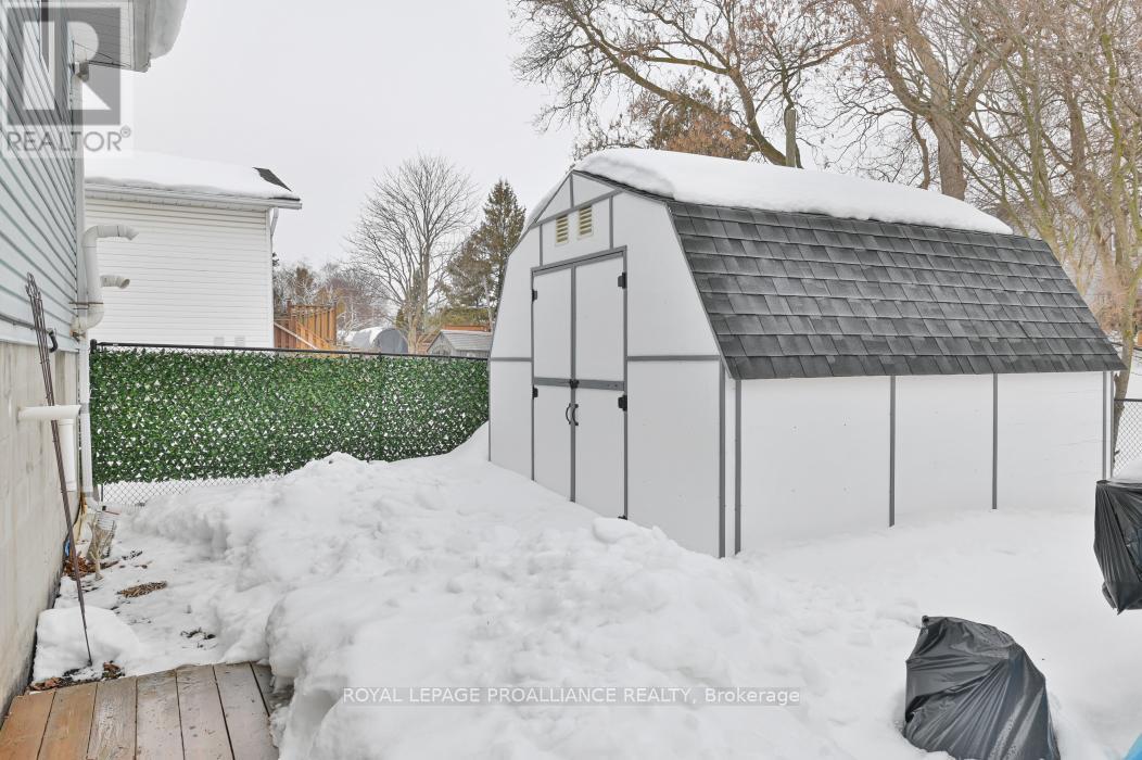 21 Robert Drive, Quinte West, Ontario  K8V 6P2 - Photo 33 - X12798248