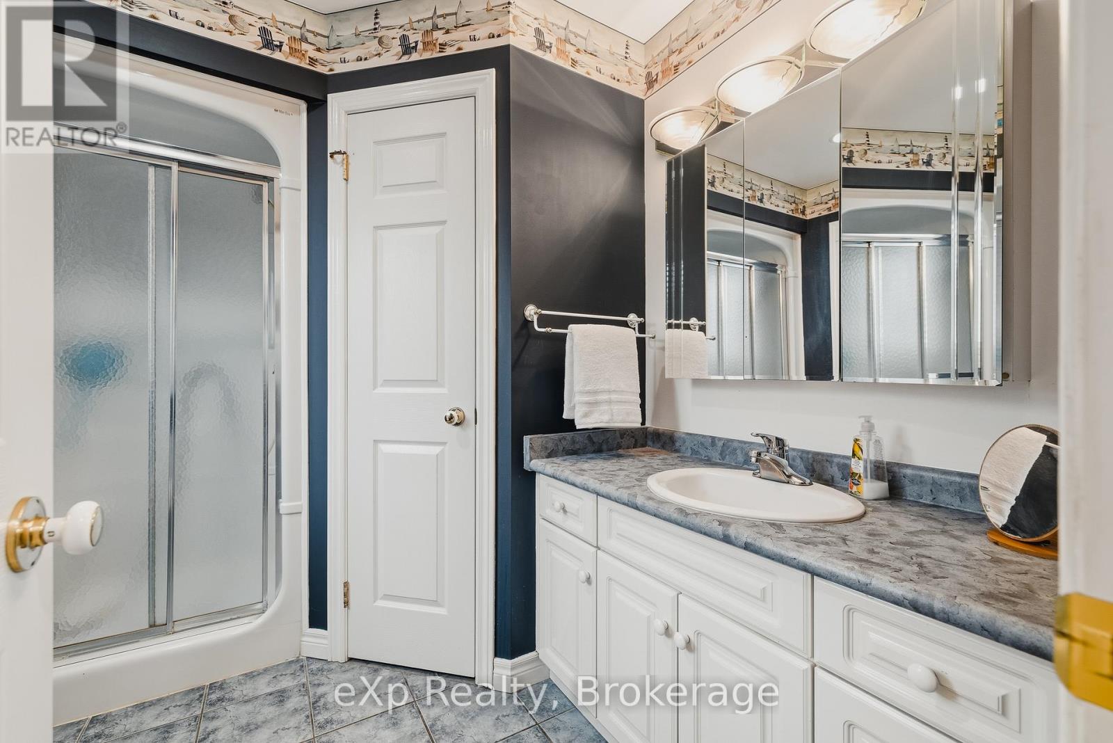 9 Parkview Drive, Wellesley, Ontario N0B 2T0 - Photo 18 - X12798308