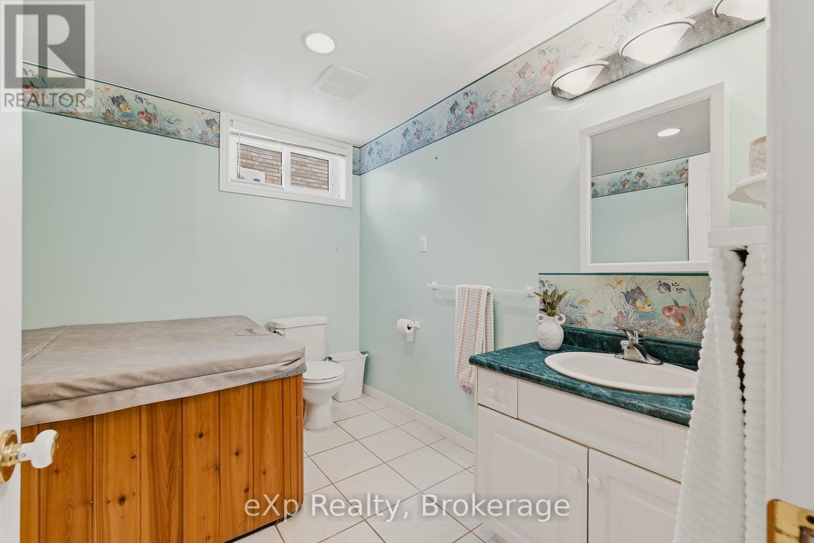 9 Parkview Drive, Wellesley, Ontario N0B 2T0 - Photo 31 - X12798308