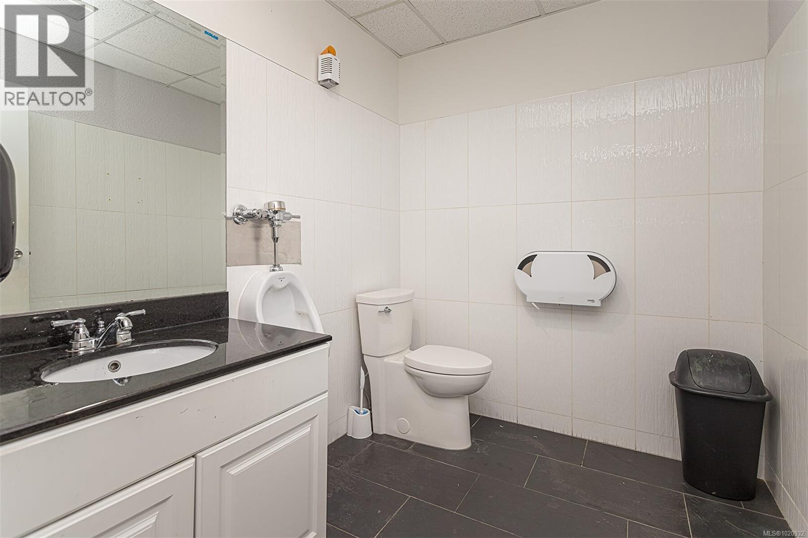 C/d/e 3255 Stephenson Point Rd, Nanaimo, British Columbia  V9T 1K3 - Photo 12 - 1020932