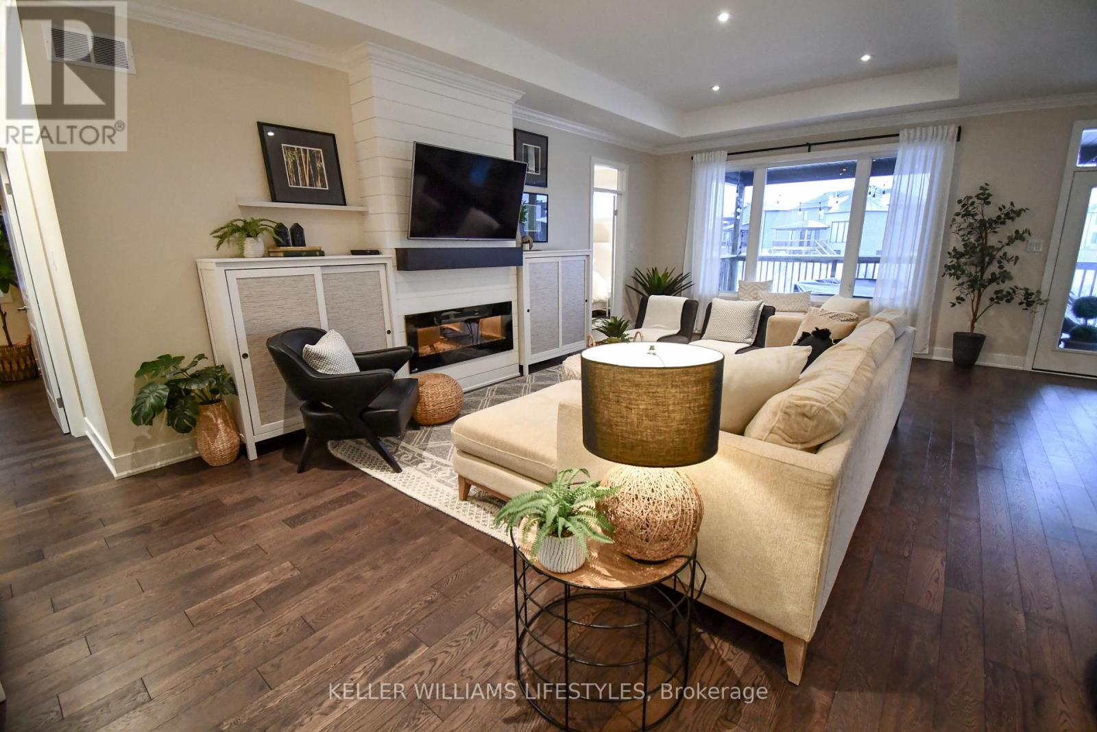 1934 Wateroak Drive, London North, Ontario  N6G 0M7 - Photo 6 - X12798142