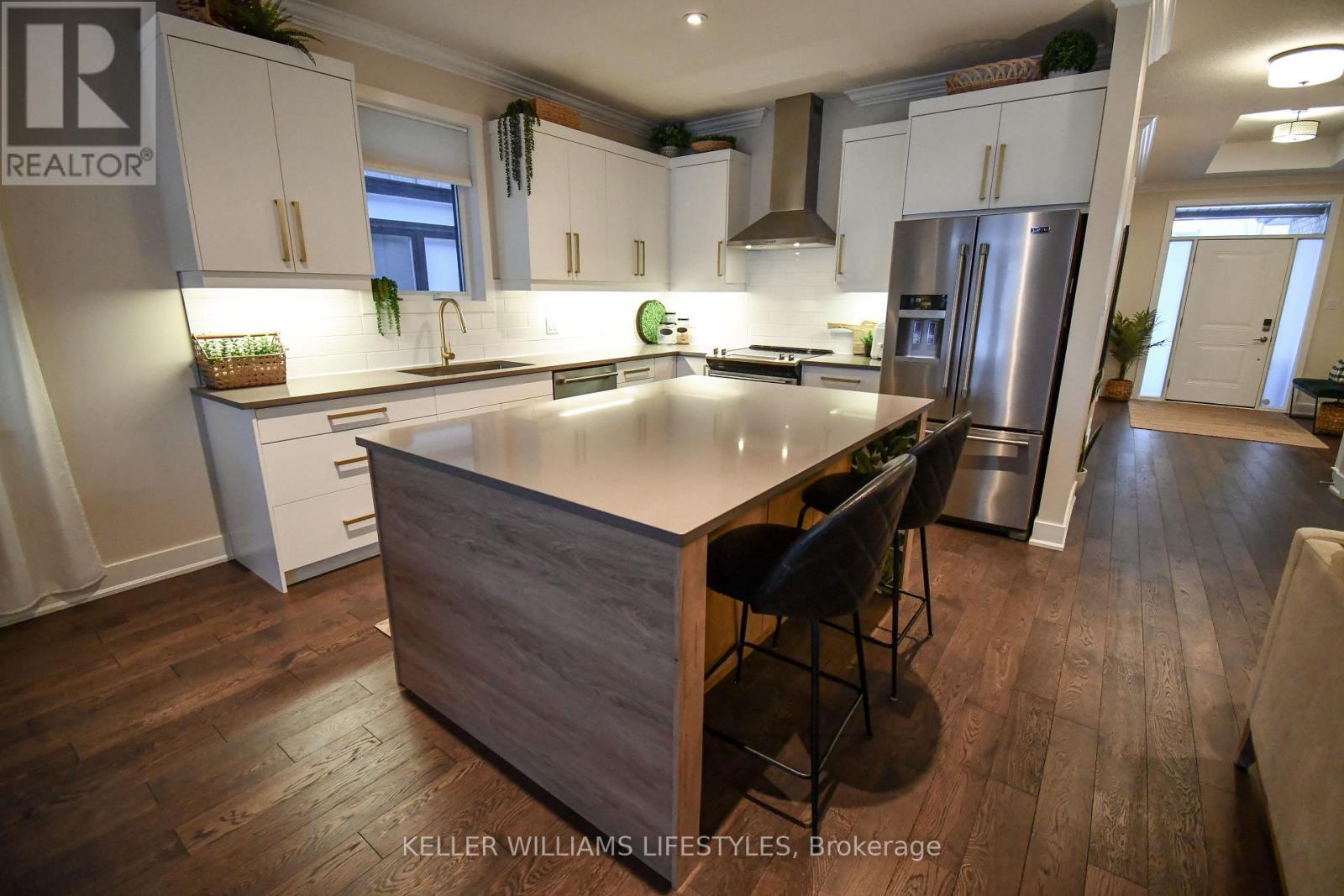 1934 Wateroak Drive, London North, Ontario  N6G 0M7 - Photo 8 - X12798142