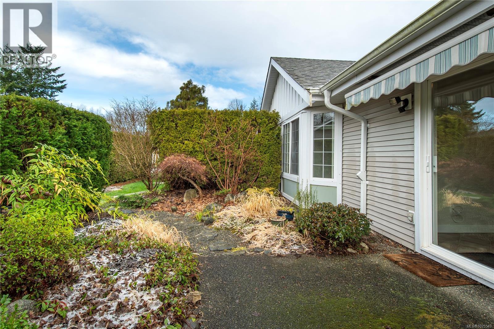 4 2010 20th St, Courtenay, British Columbia  V9N 2G6 - Photo 30 - 1025549