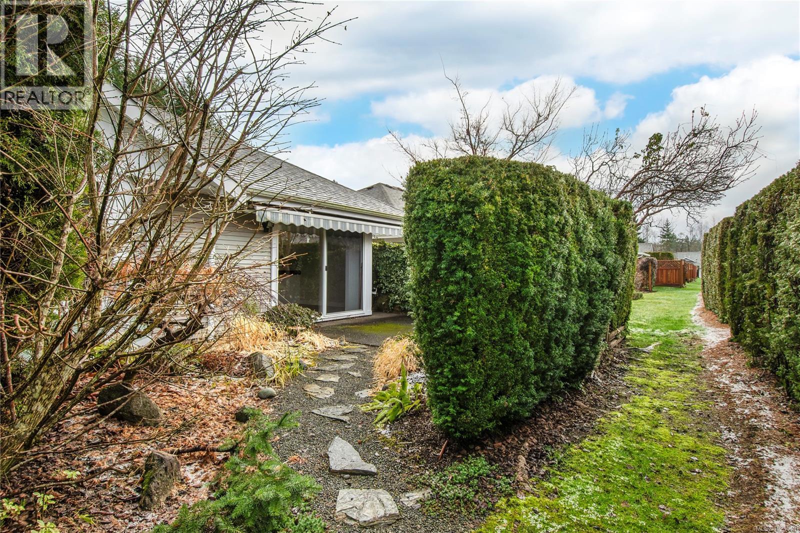 4 2010 20th St, Courtenay, British Columbia  V9N 2G6 - Photo 31 - 1025549