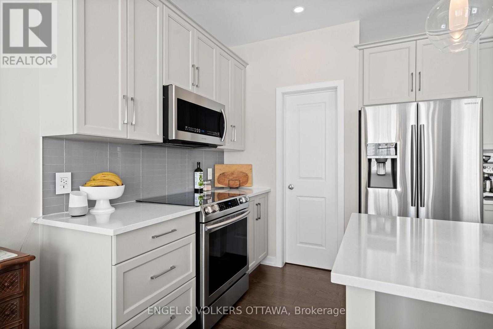 267 Sceptre Way, Ottawa, Ontario  K2V 0C6 - Photo 8 - X12798252