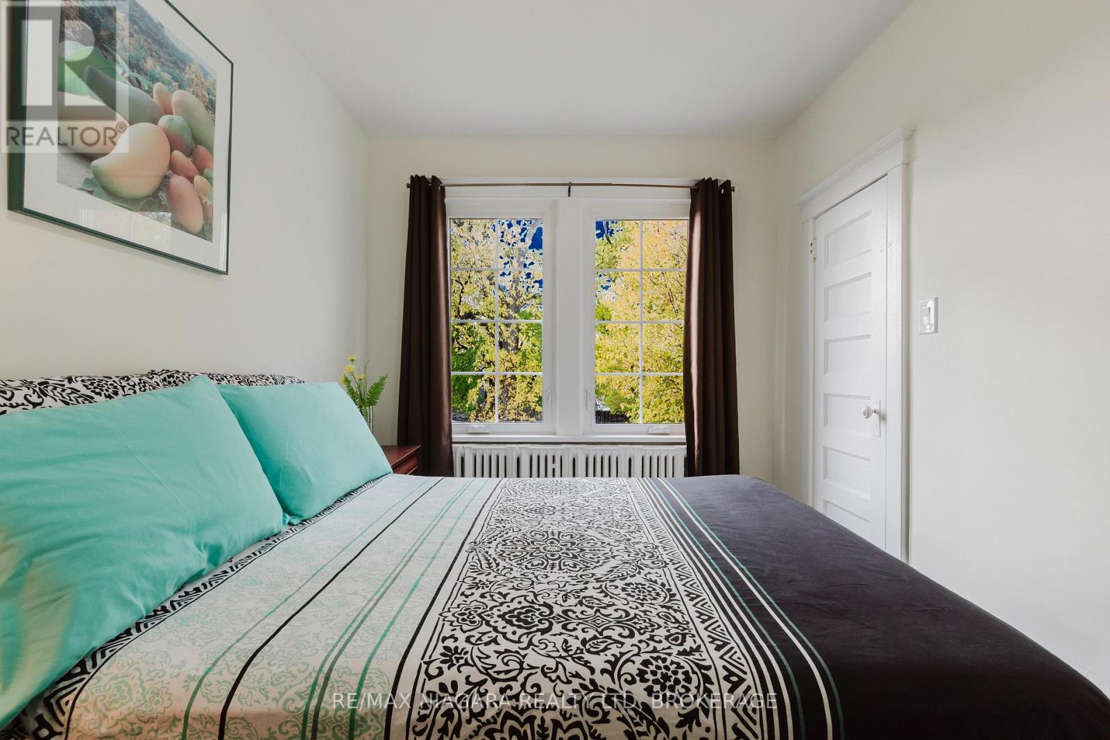 Upper Unit - 4765 Second Avenue, Niagara Falls, Ontario  L2E 4H7 - Photo 28 - X12798236