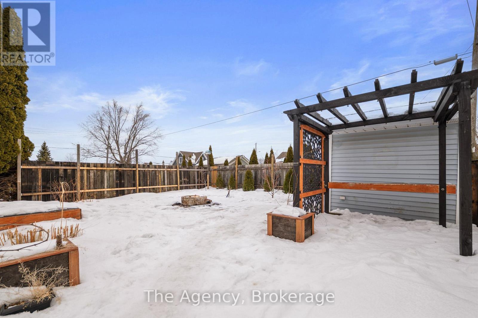 379 Southworth Street S, Welland, Ontario  L3B 2A1 - Photo 23 - X12798254