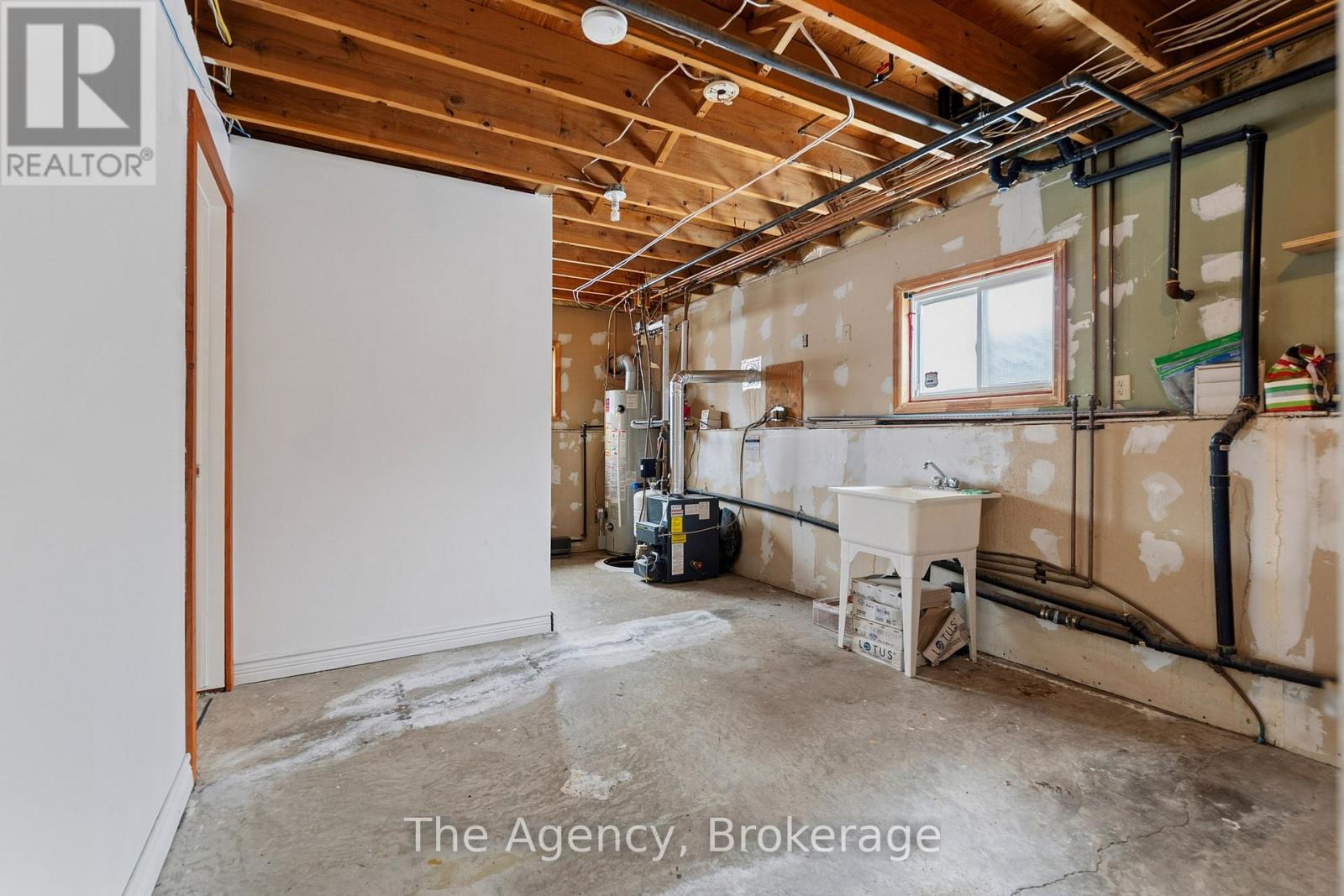 379 Southworth Street S, Welland, Ontario  L3B 2A1 - Photo 28 - X12798254