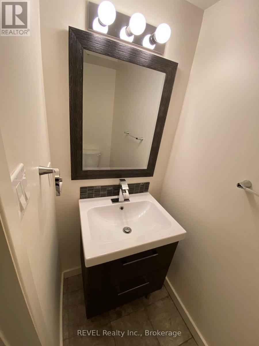 22 - 5815 Swayze Drive, Niagara Falls, Ontario  L2J 3W3 - Photo 3 - X12798338