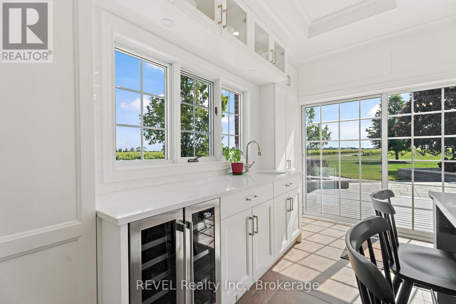 1275 Four Mile Creek Road, Niagara-On-The-Lake, Ontario  L0S 1J0 - Photo 15 - X12798344