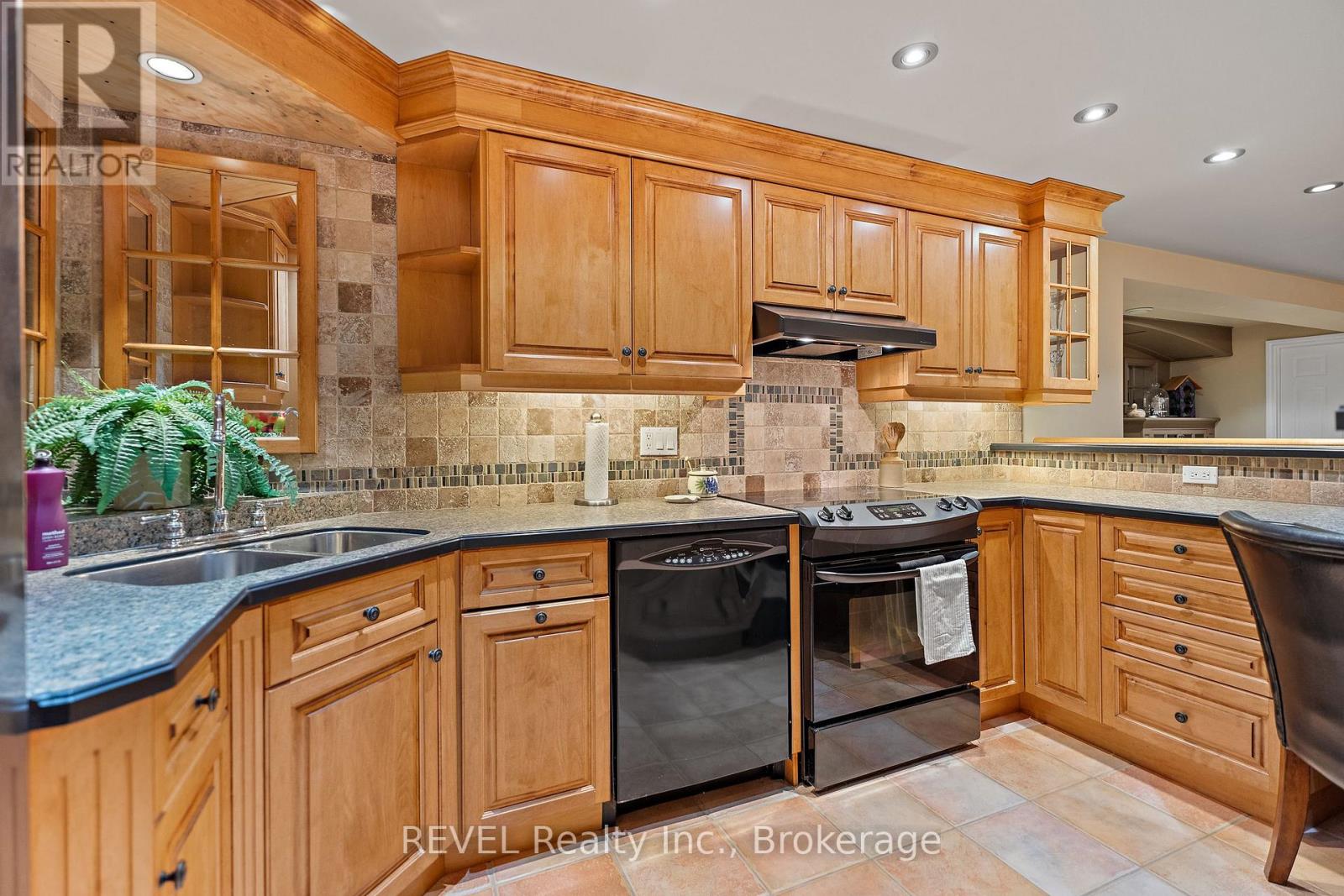 1275 Four Mile Creek Road, Niagara-On-The-Lake, Ontario  L0S 1J0 - Photo 35 - X12798344