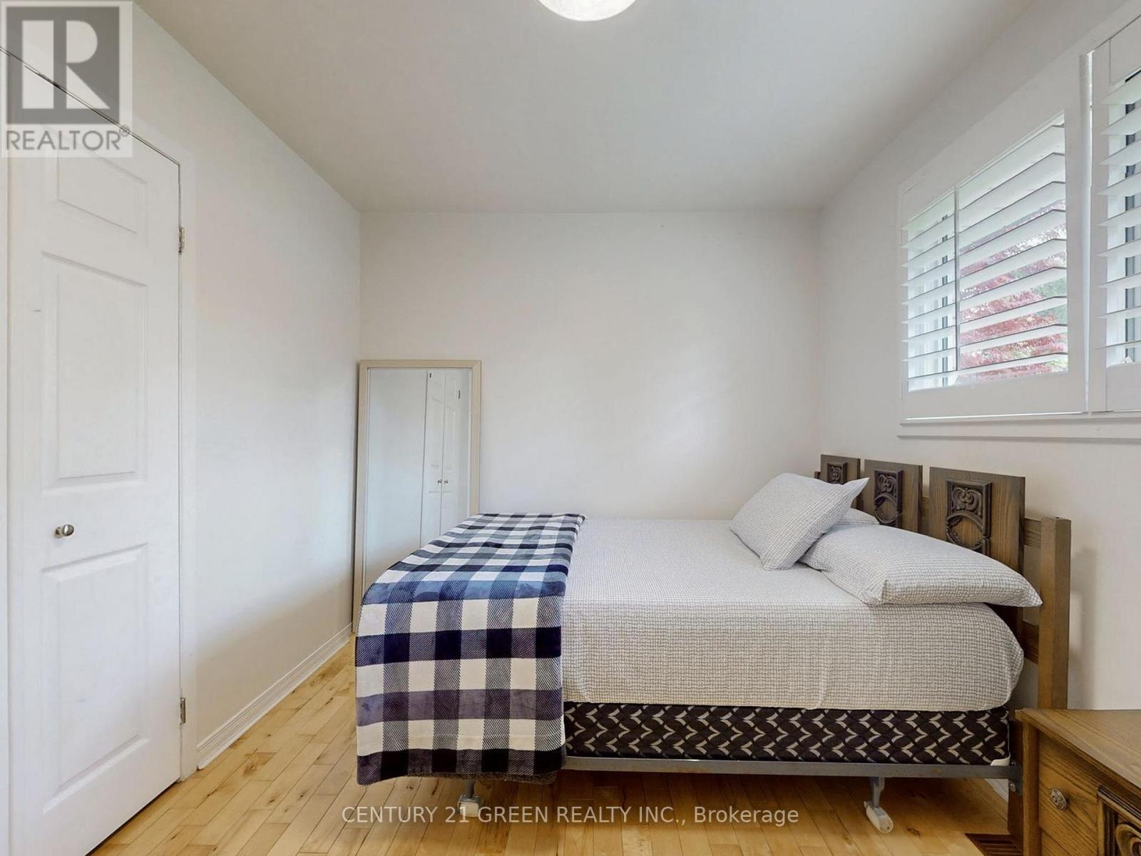 591 Dogwood Lane, Waterloo, Ontario  N2L 4Y1 - Photo 15 - X12795602