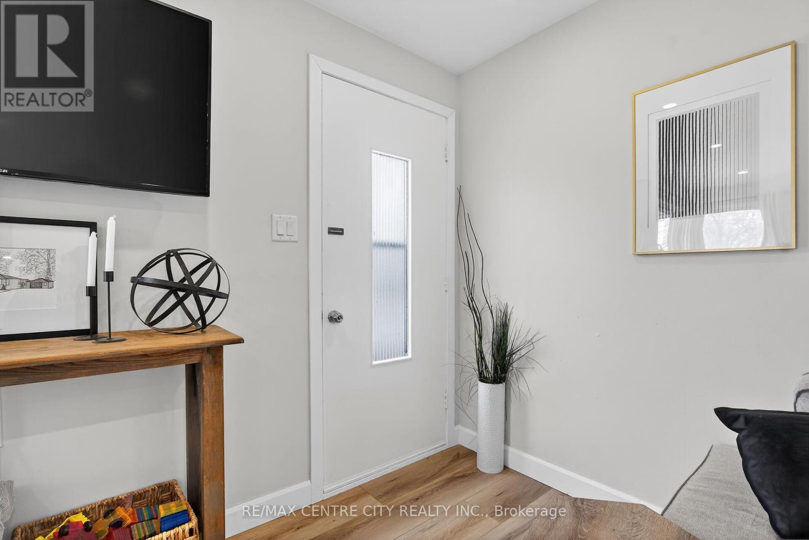 196 Byron Street, Zorra (Thamesford), Ontario  N0M 2M0 - Photo 21 - X12797646