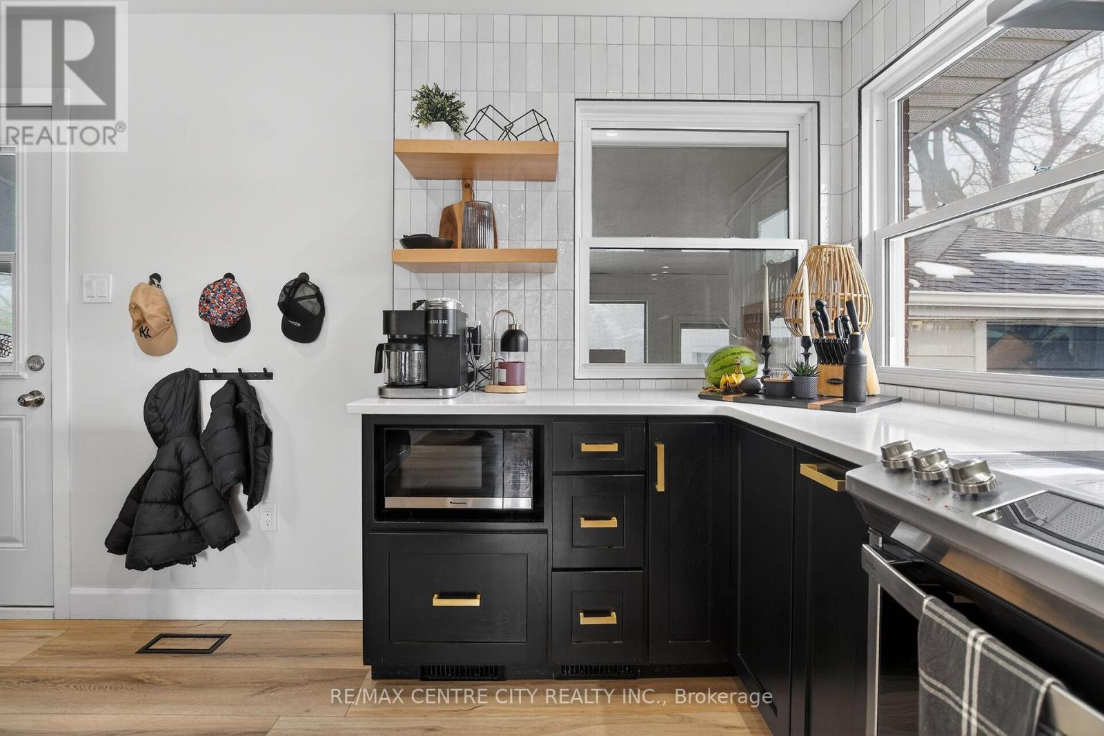 196 Byron Street, Zorra (Thamesford), Ontario  N0M 2M0 - Photo 14 - X12797646