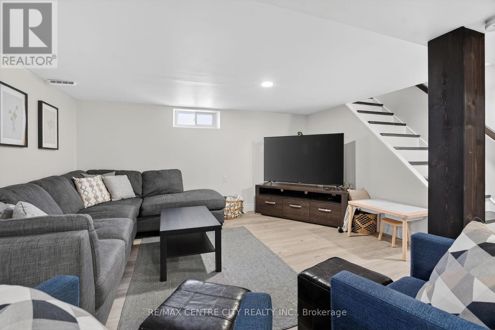 196 Byron Street, Zorra (Thamesford), Ontario  N0M 2M0 - Photo 30 - X12797646