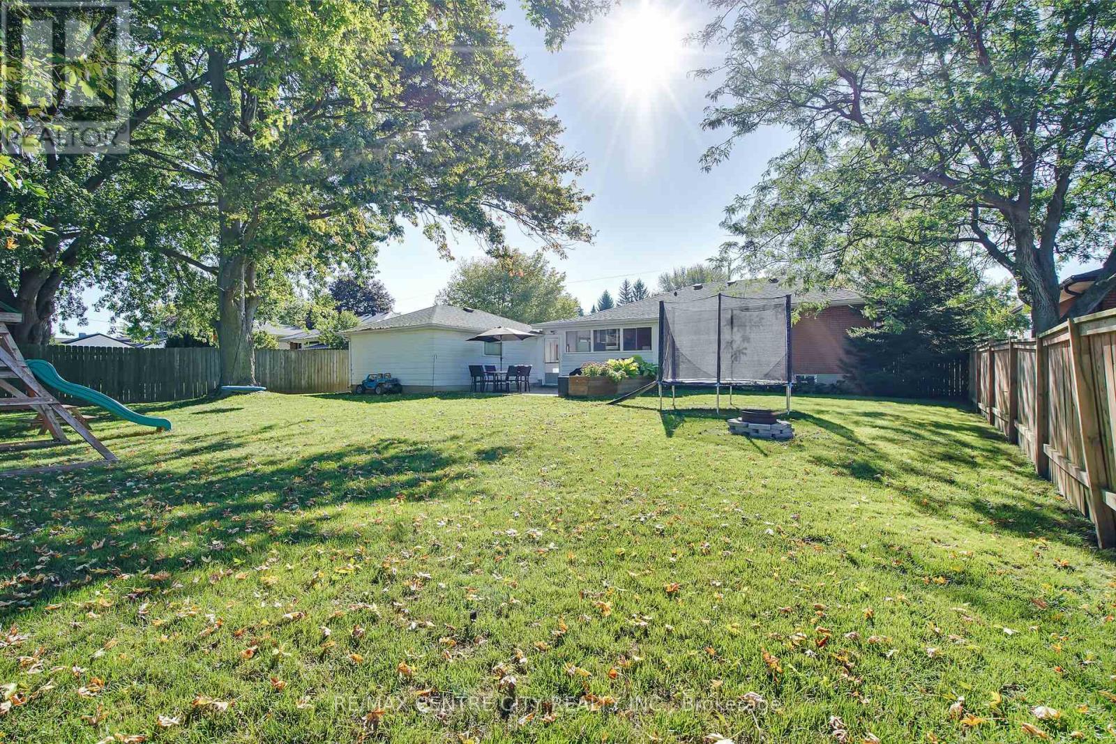 196 Byron Street, Zorra (Thamesford), Ontario  N0M 2M0 - Photo 41 - X12797646