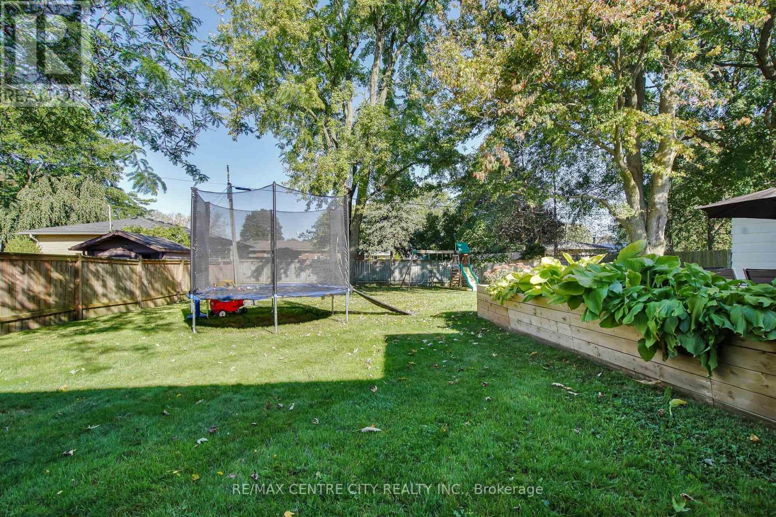 196 Byron Street, Zorra (Thamesford), Ontario  N0M 2M0 - Photo 39 - X12797646