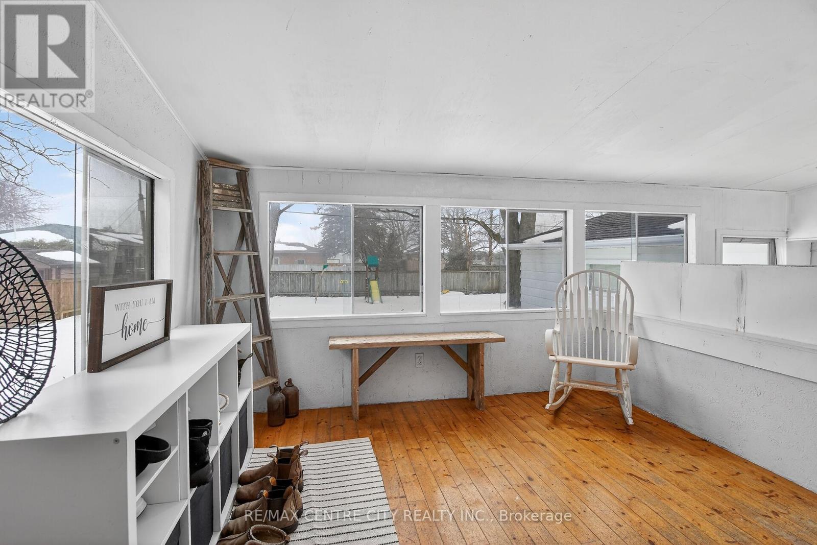 196 Byron Street, Zorra (Thamesford), Ontario  N0M 2M0 - Photo 8 - X12797646