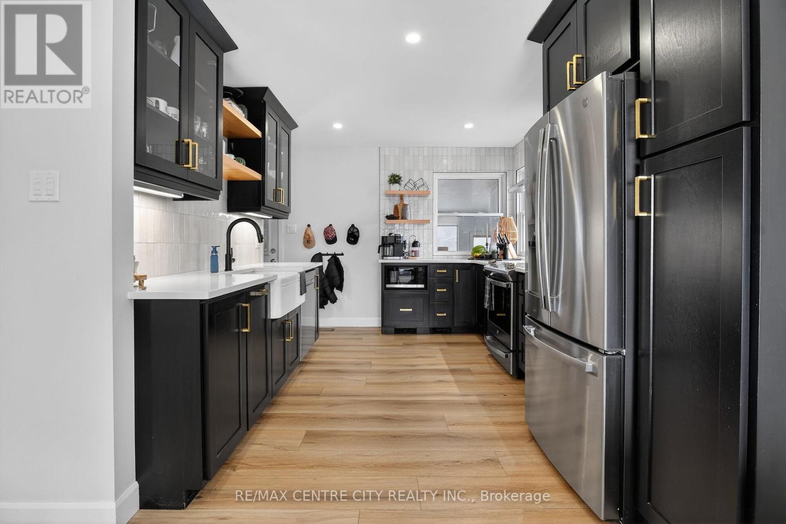 196 Byron Street, Zorra (Thamesford), Ontario  N0M 2M0 - Photo 9 - X12797646