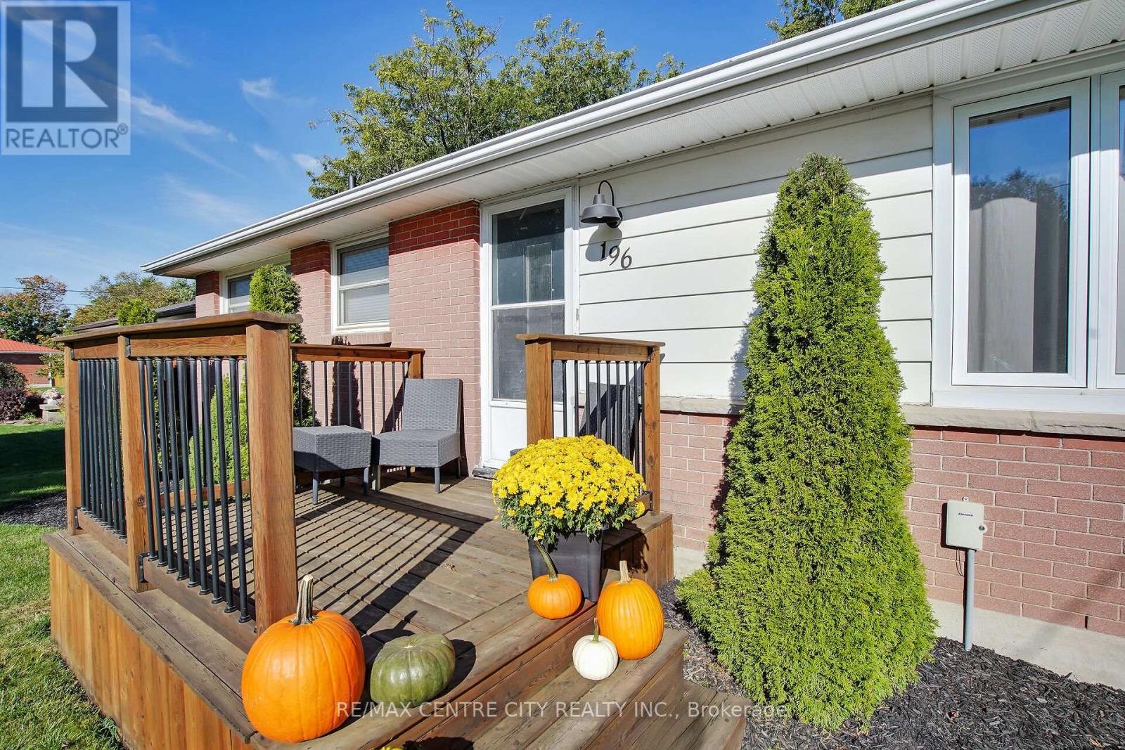 196 Byron Street, Zorra (Thamesford), Ontario  N0M 2M0 - Photo 7 - X12797646