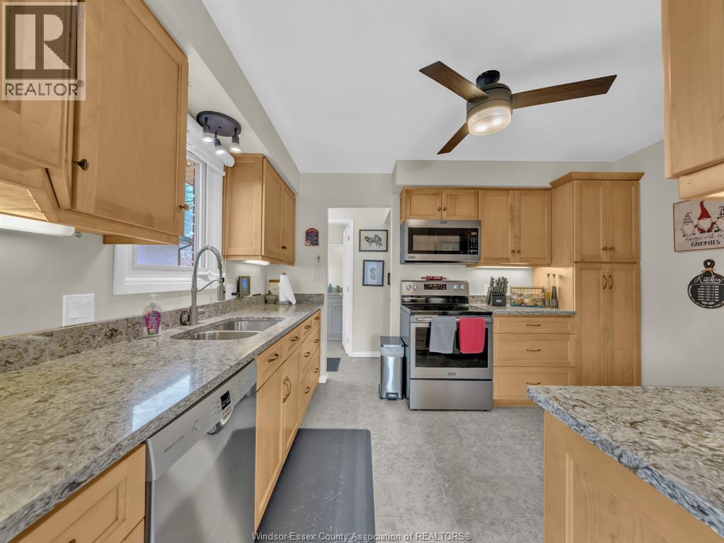 19 Bennie Avenue, Leamington, Ontario  N8H 4M1 - Photo 7 - 26003465