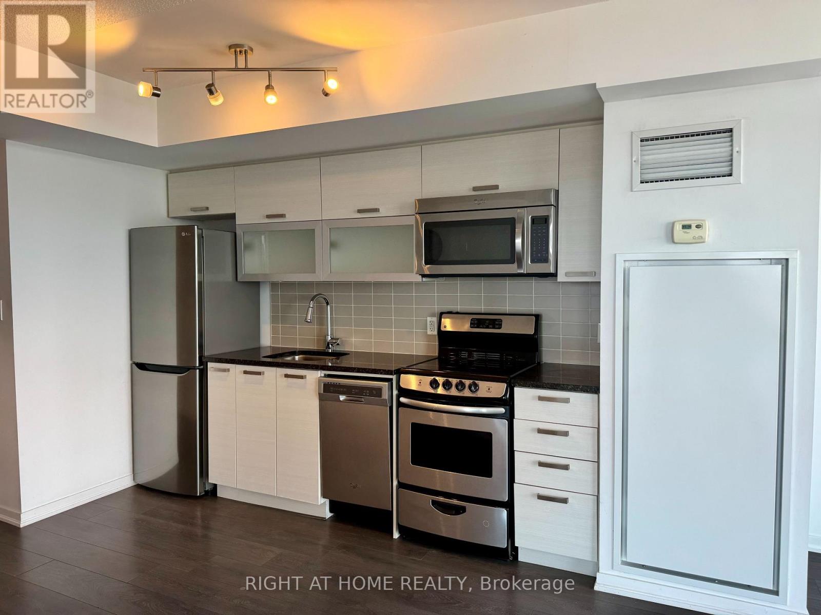 2203 - 68 Abell Street, Toronto, Ontario  M6J 0B1 - Photo 8 - C12798300