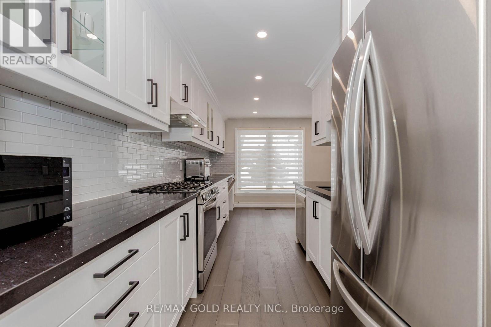 95 Fontainbleau Drive, Toronto, Ontario  M2M 1P1 - Photo 11 - C12798378