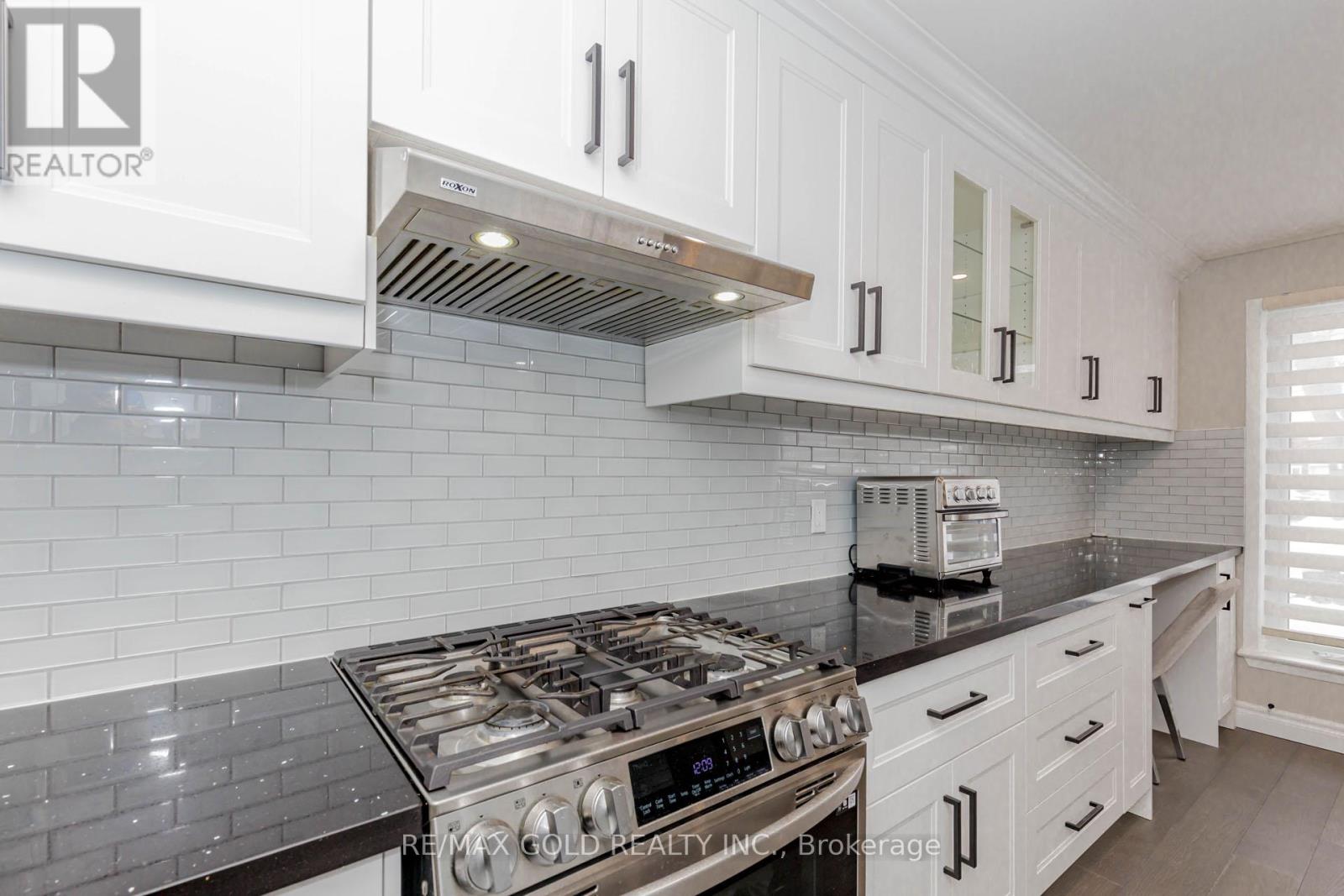 95 Fontainbleau Drive, Toronto, Ontario  M2M 1P1 - Photo 12 - C12798378