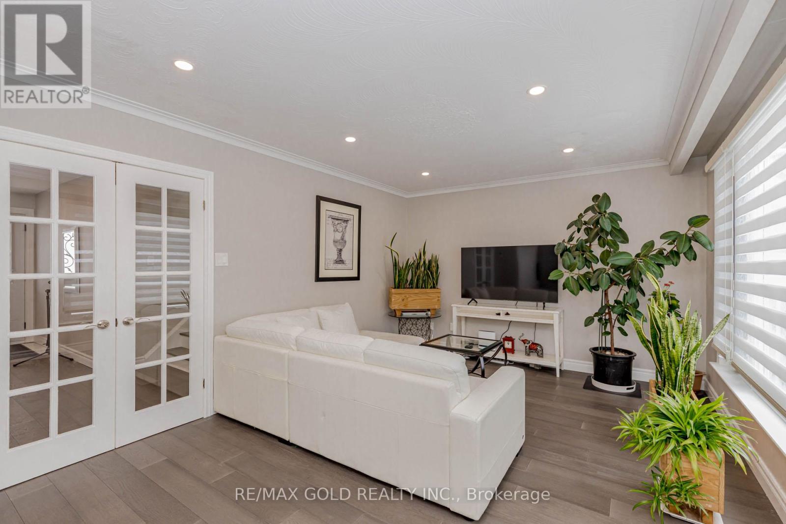 95 Fontainbleau Drive, Toronto, Ontario  M2M 1P1 - Photo 6 - C12798378