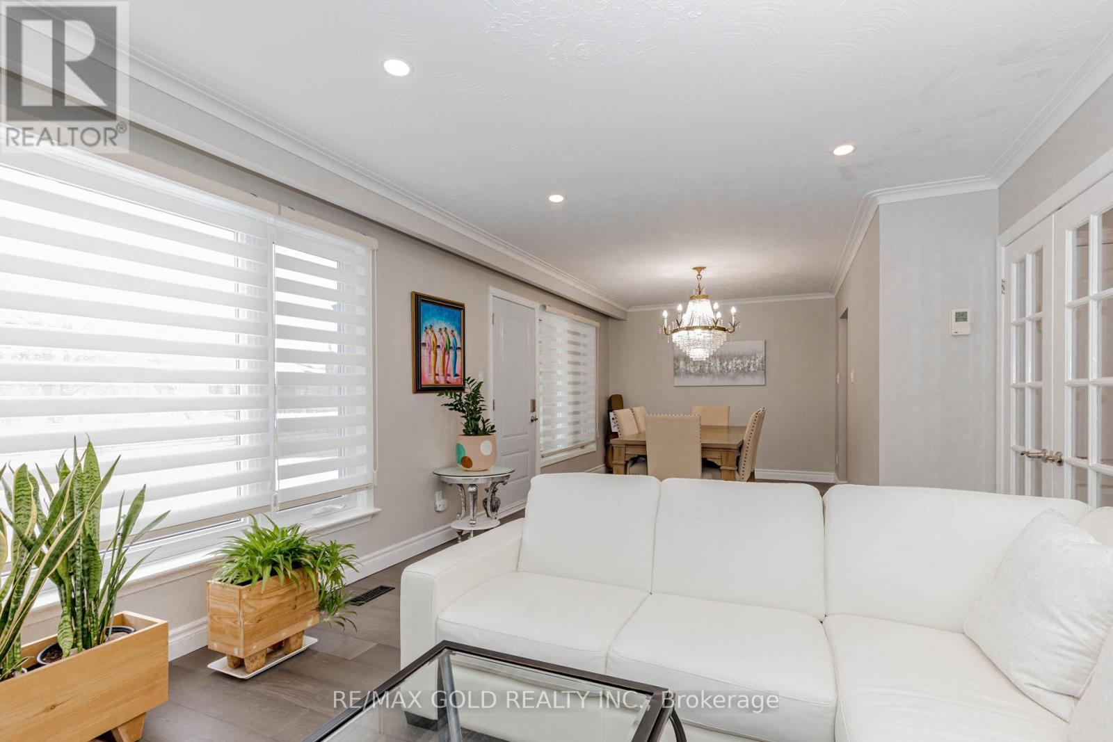 95 Fontainbleau Drive, Toronto, Ontario  M2M 1P1 - Photo 8 - C12798378