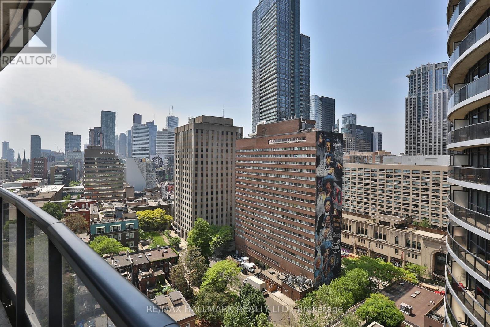 1705 - 25 Carlton Street, Toronto, Ontario  M5B 1L4 - Photo 17 - C12798392