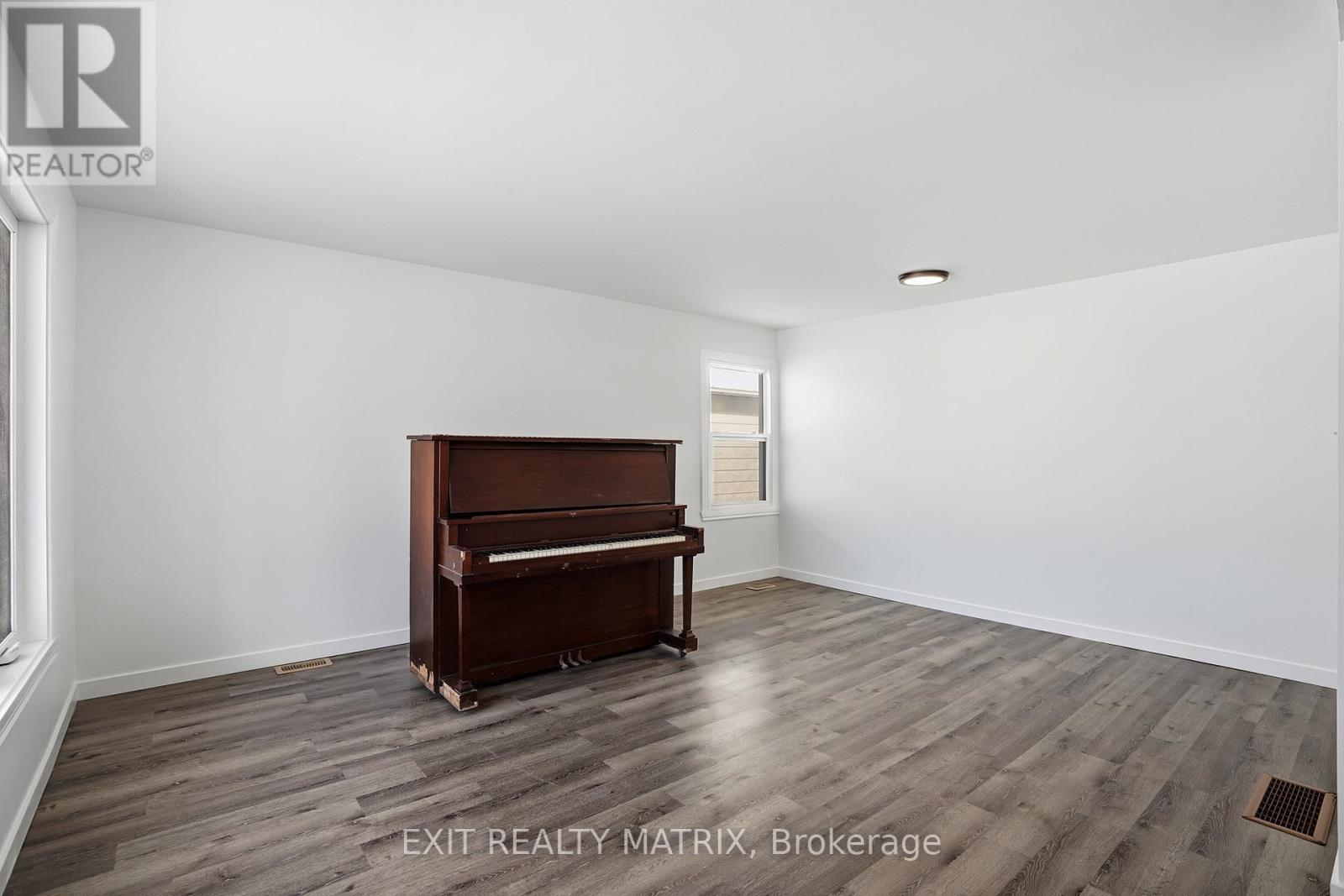 5811 Highway 34 Road, Champlain, Ontario  K0B 1R0 - Photo 5 - X12798278